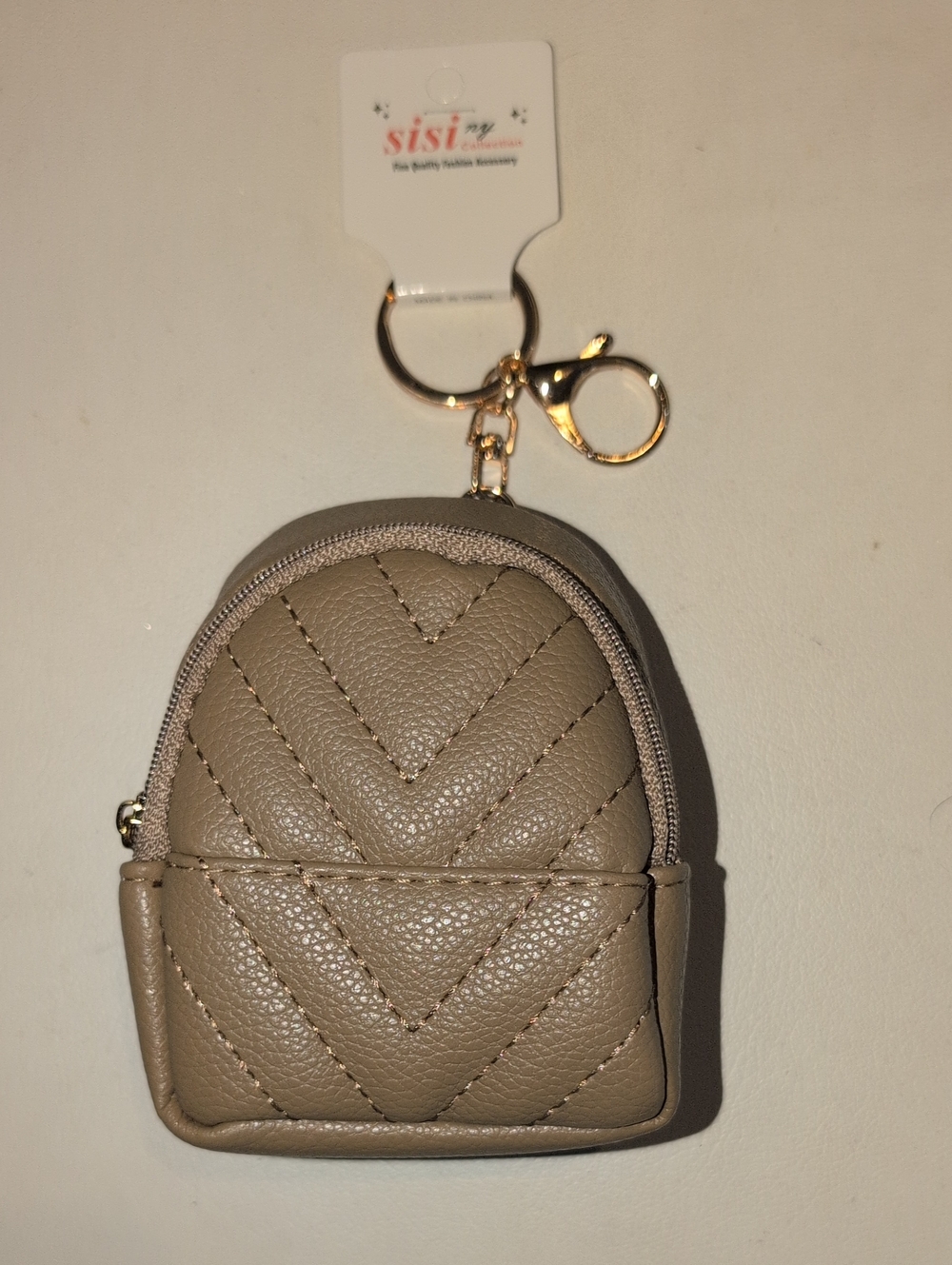 Sisi Backpack Gold-Tone Keyring Bag Charm